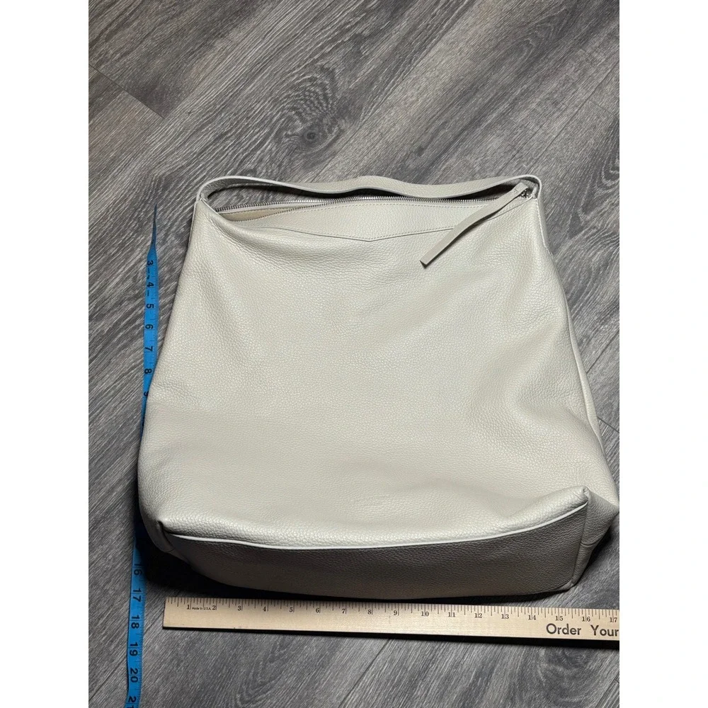 Everlane Boss Oversized Travel Hobo Bag Sandstone Pebbled Leather